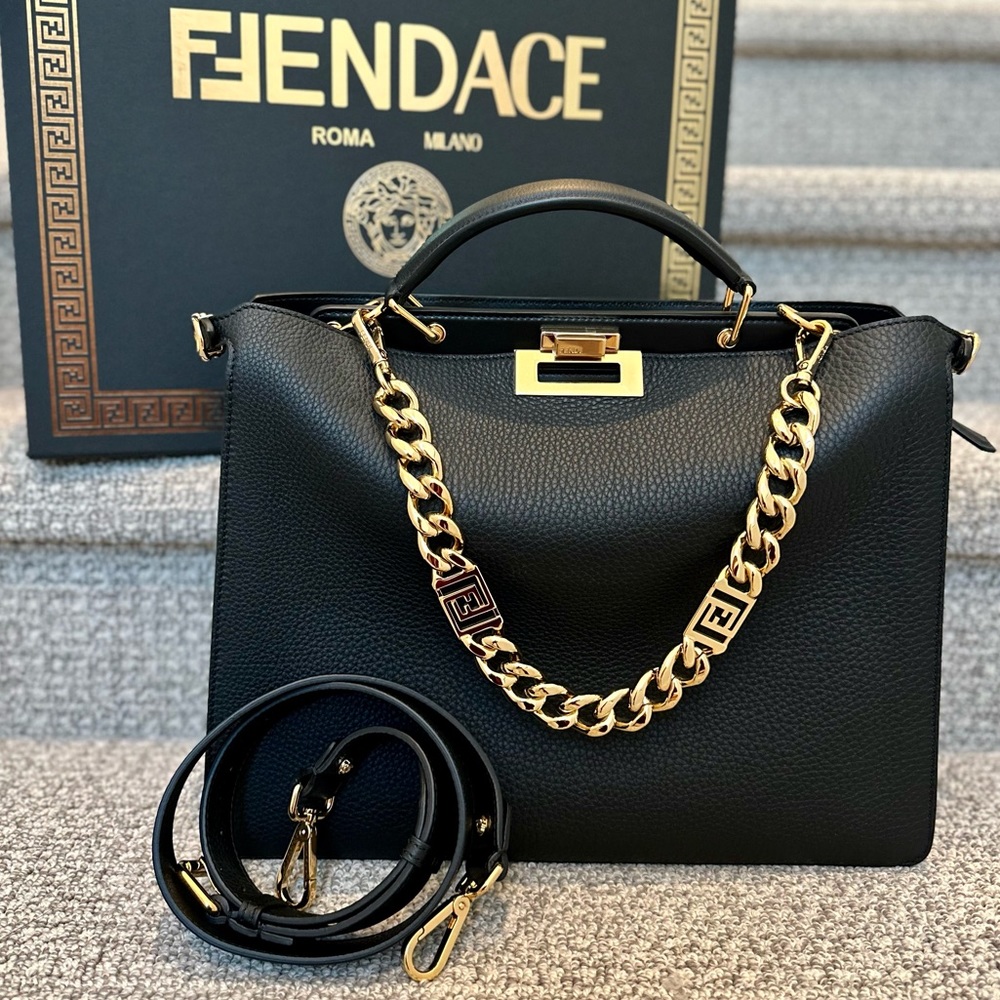 FENDI Peekaboo “Iseeu” Medium